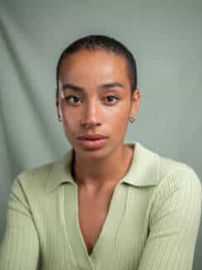 Jeanne Nicole Ní Áinle